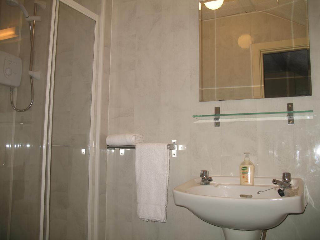 Mulgrave Lodge Дън Лийри Екстериор снимка